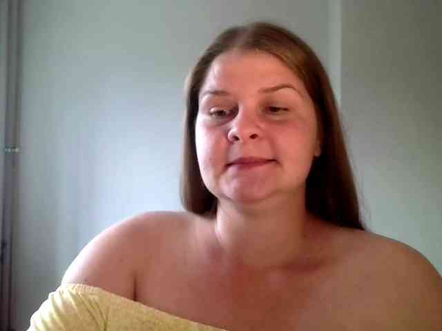 CarolineKiss webcam