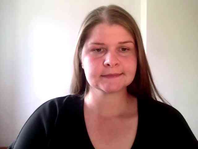 CarolineKiss webcam