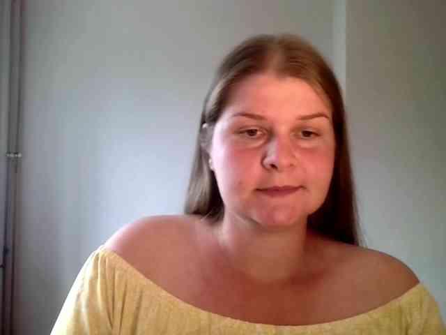 CarolineKiss webcam