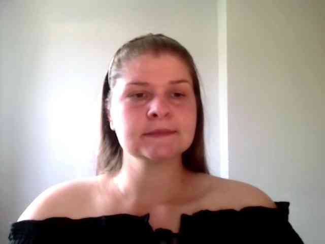 CarolineKiss webcam