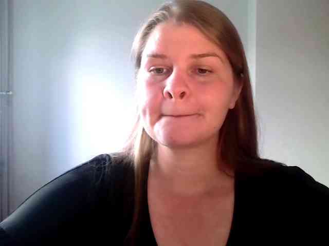 CarolineKiss webcam