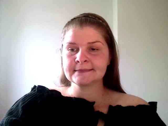 CarolineKiss webcam
