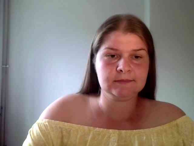 CarolineKiss webcam