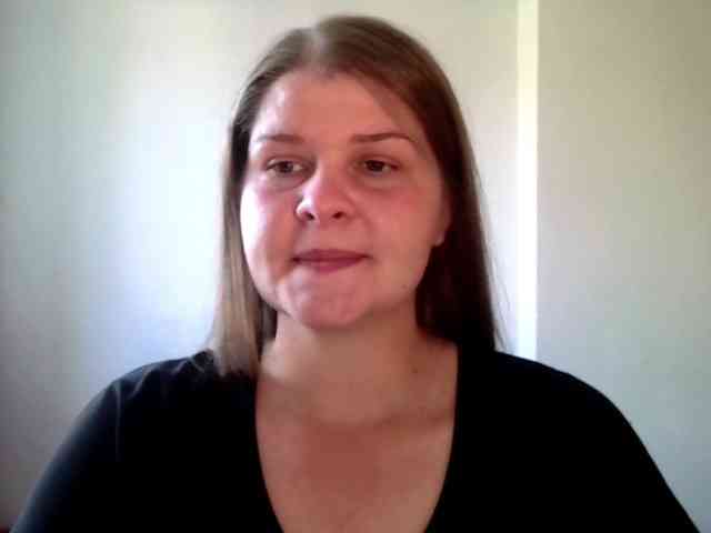 CarolineKiss webcam