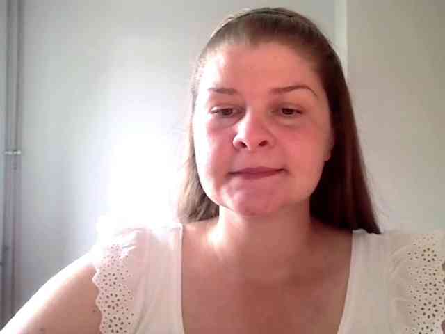 CarolineKiss webcam