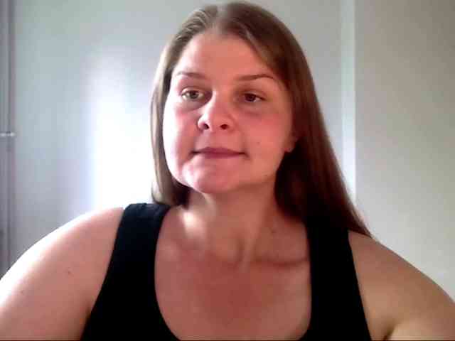 CarolineKiss webcam