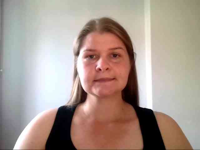 CarolineKiss webcam