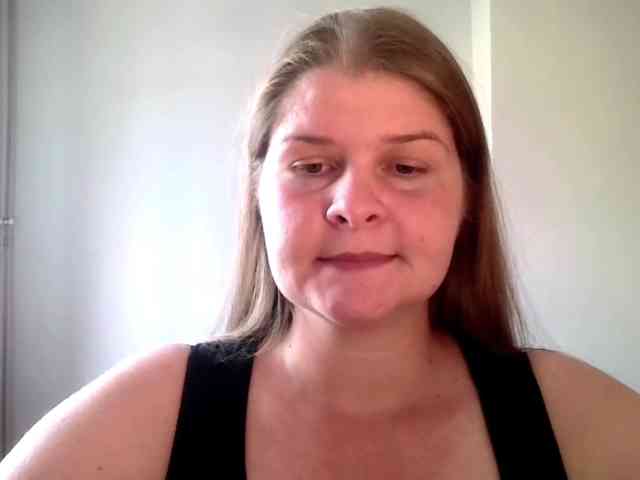 CarolineKiss webcam