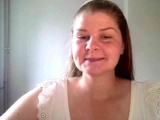 CarolineKiss webcam