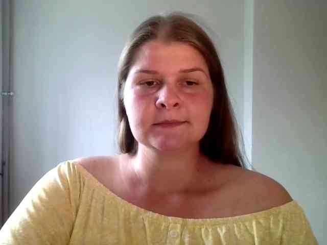 CarolineKiss webcam