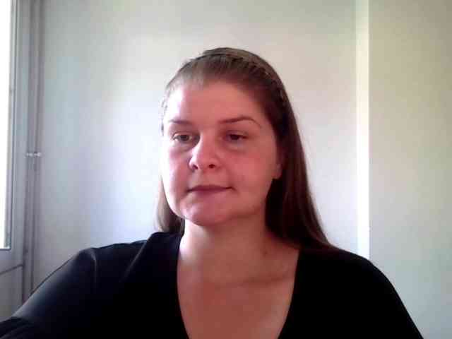 CarolineKiss webcam