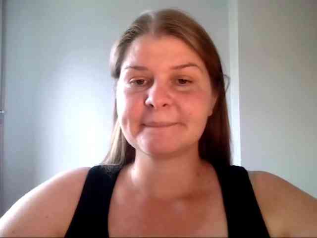 CarolineKiss webcam