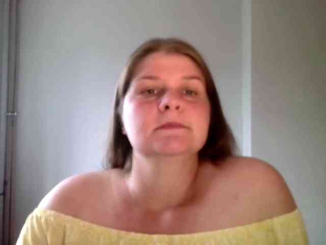 CarolineKiss webcam
