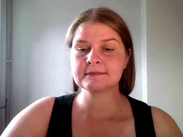 CarolineKiss webcam