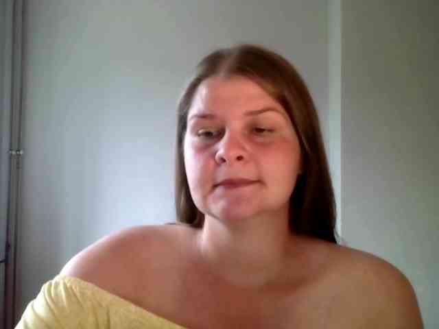 CarolineKiss webcam