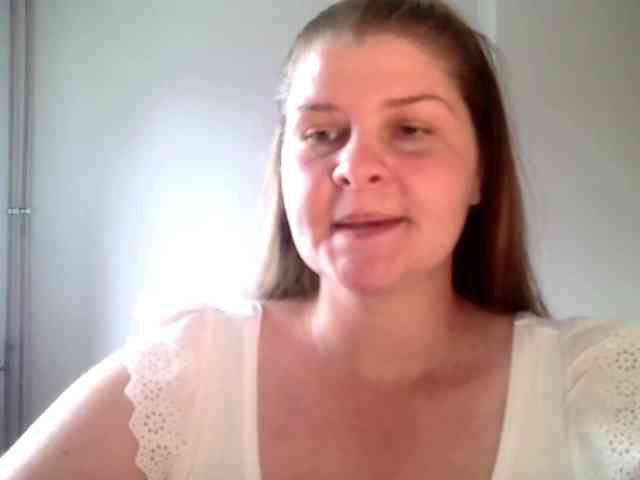 CarolineKiss webcam
