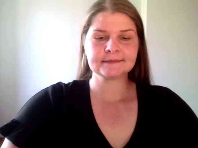 CarolineKiss webcam
