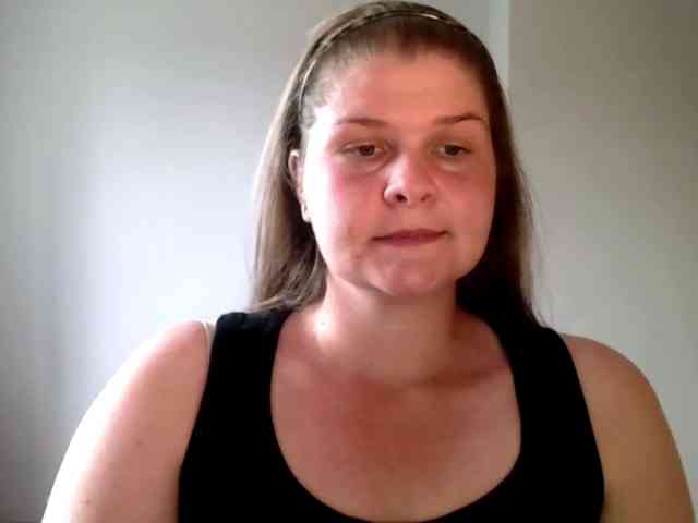 CarolineKiss webcam