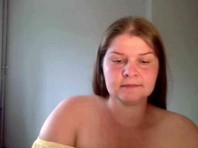 CarolineKiss webcam