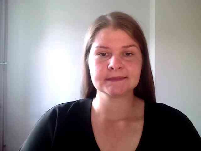 CarolineKiss webcam