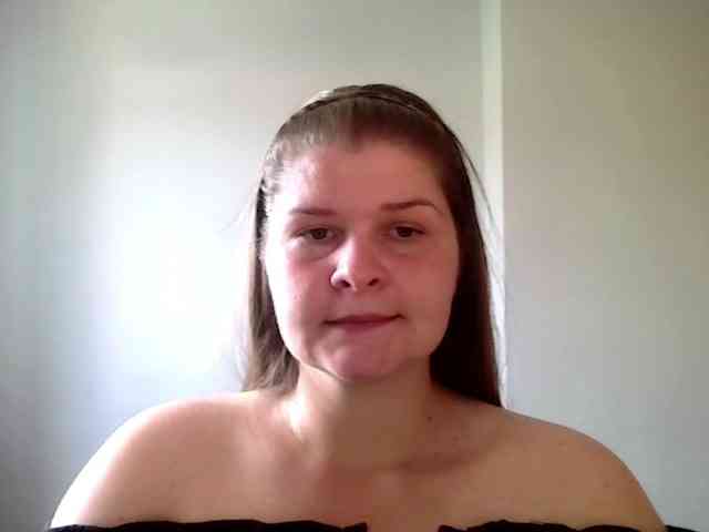 CarolineKiss webcam