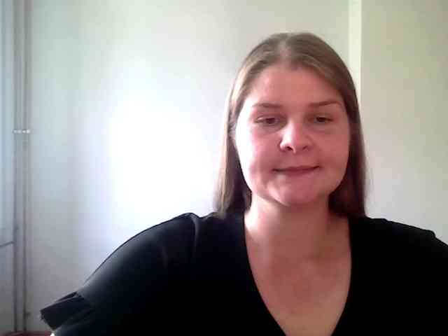 CarolineKiss webcam