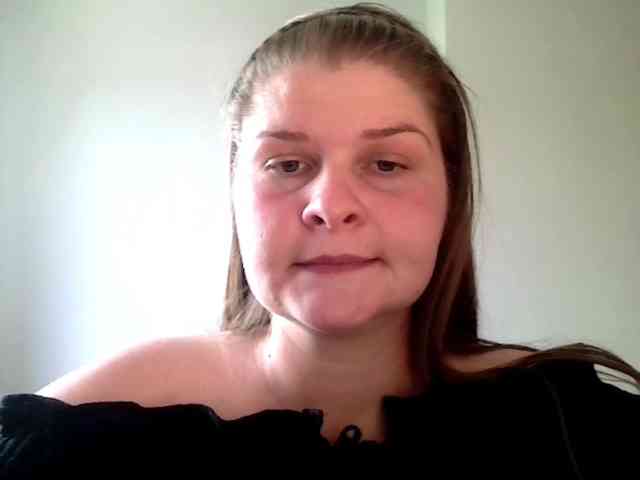 CarolineKiss webcam