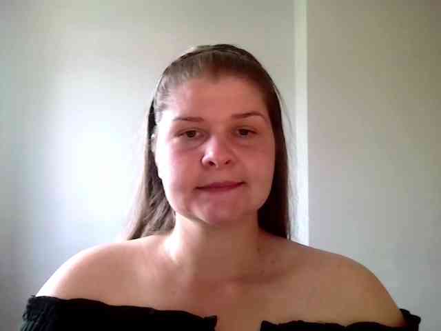 CarolineKiss webcam