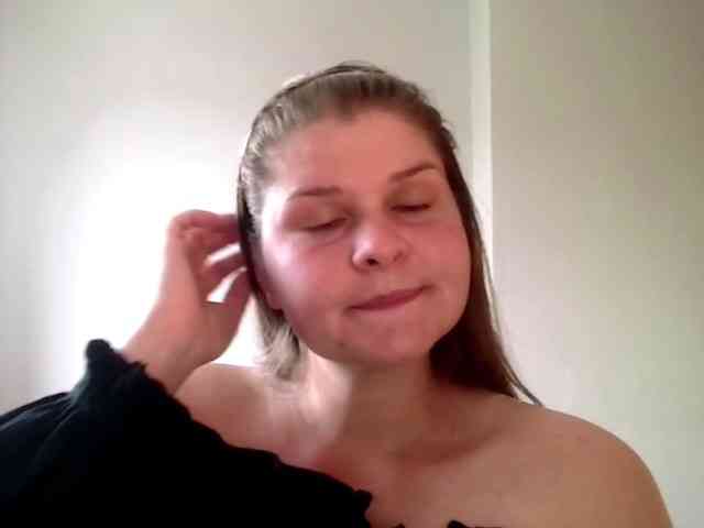 CarolineKiss webcam