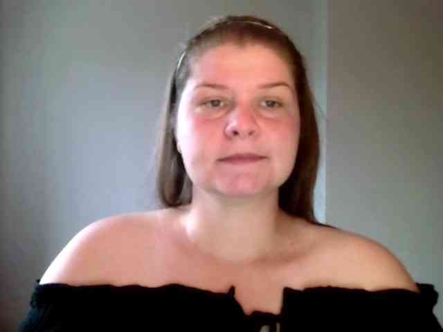 CarolineKiss webcam