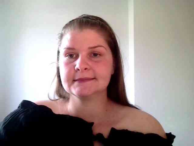 CarolineKiss webcam