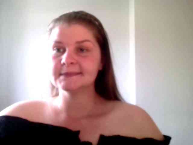 CarolineKiss webcam