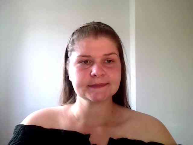 CarolineKiss webcam