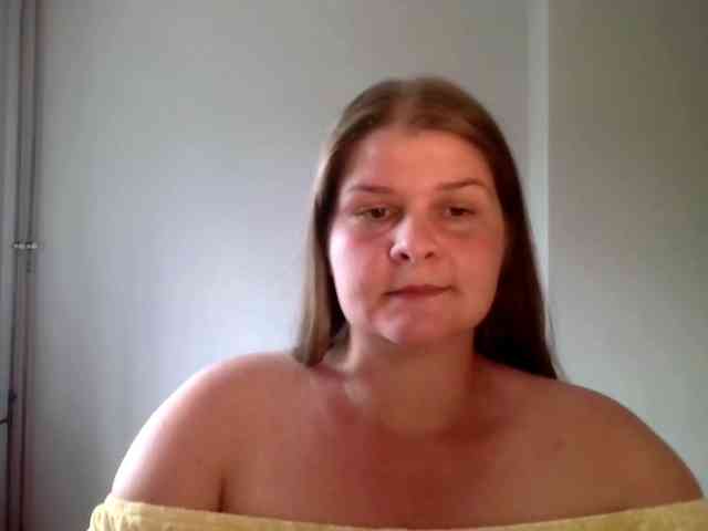 CarolineKiss webcam