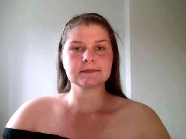 CarolineKiss webcam