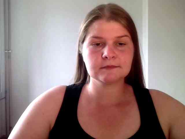 CarolineKiss webcam
