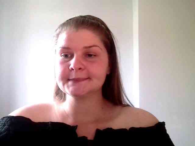 CarolineKiss webcam