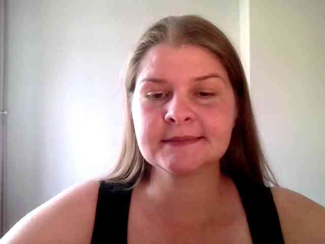 CarolineKiss webcam