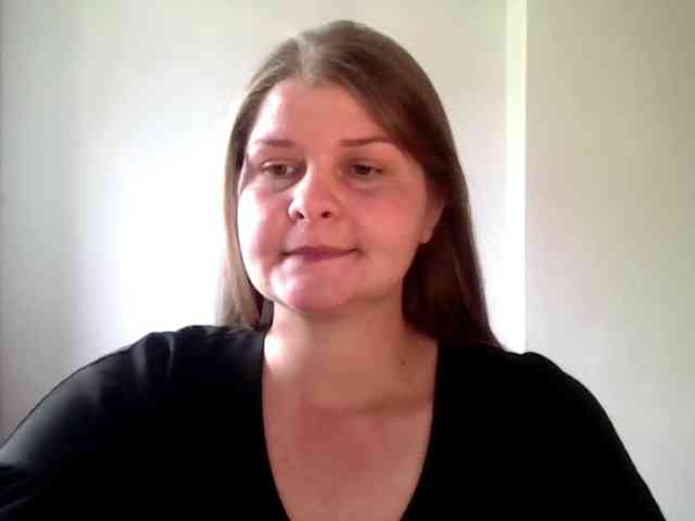 CarolineKiss webcam