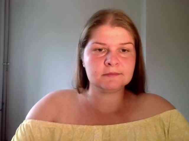 CarolineKiss webcam