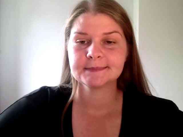 CarolineKiss webcam