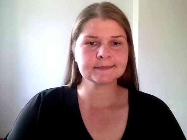 CarolineKiss webcam