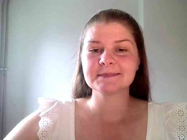 CarolineKiss webcam