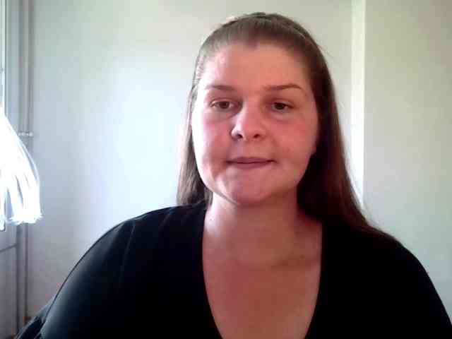 CarolineKiss webcam