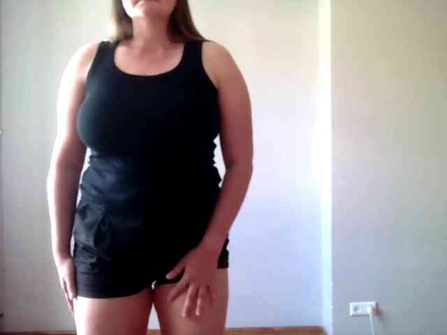 CarolineKiss webcam