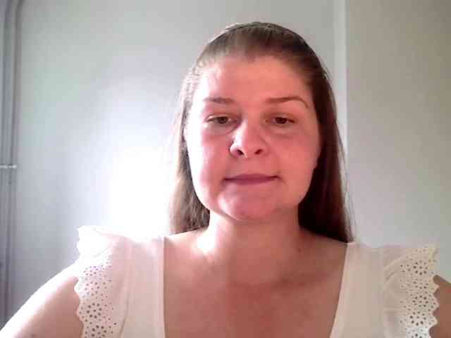 CarolineKiss webcam