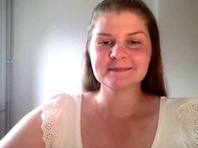 CarolineKiss webcam