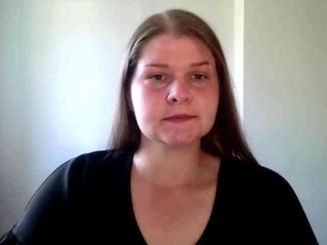 CarolineKiss webcam