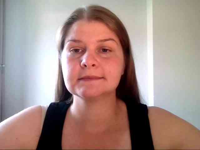 CarolineKiss webcam
