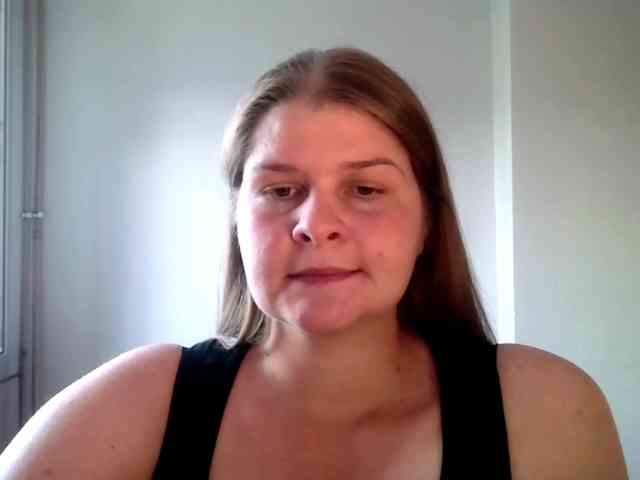 CarolineKiss webcam